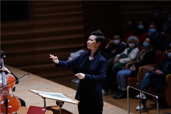 唢呐女博士在法国演绎百鸟朝凤，惊艳四座的音乐之旅