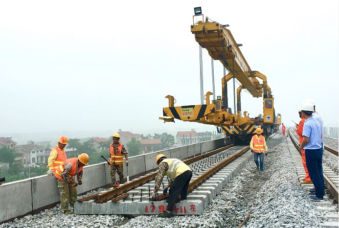 11月4日黔张常铁路建设掀起新高潮，最新动态重磅更新