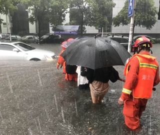 湖北暴雨下的温情守护，友情、家庭与爱的守护（最新消息）