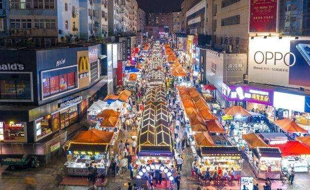 重温台东夜市繁华盛景，美食与热闹的饕餮之旅，历年11月28日的繁华再现！