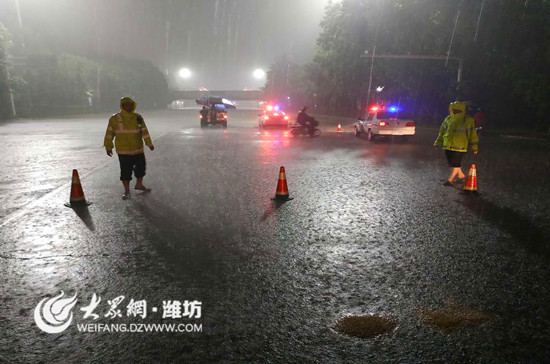 深度体验天气巨变力量与美丽，高清实时暴雨视频集锦